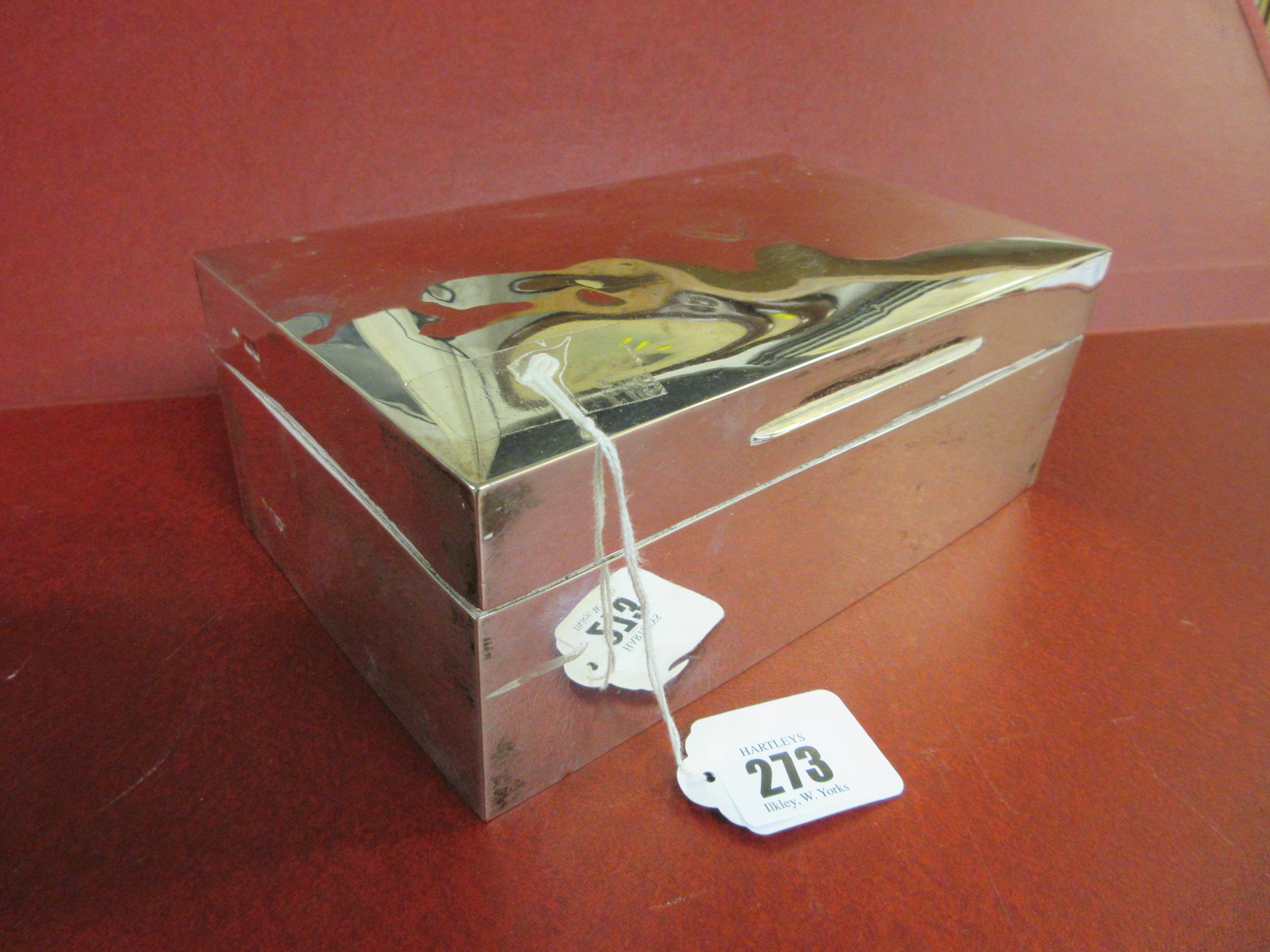 SILVER CIGAR BOX Image