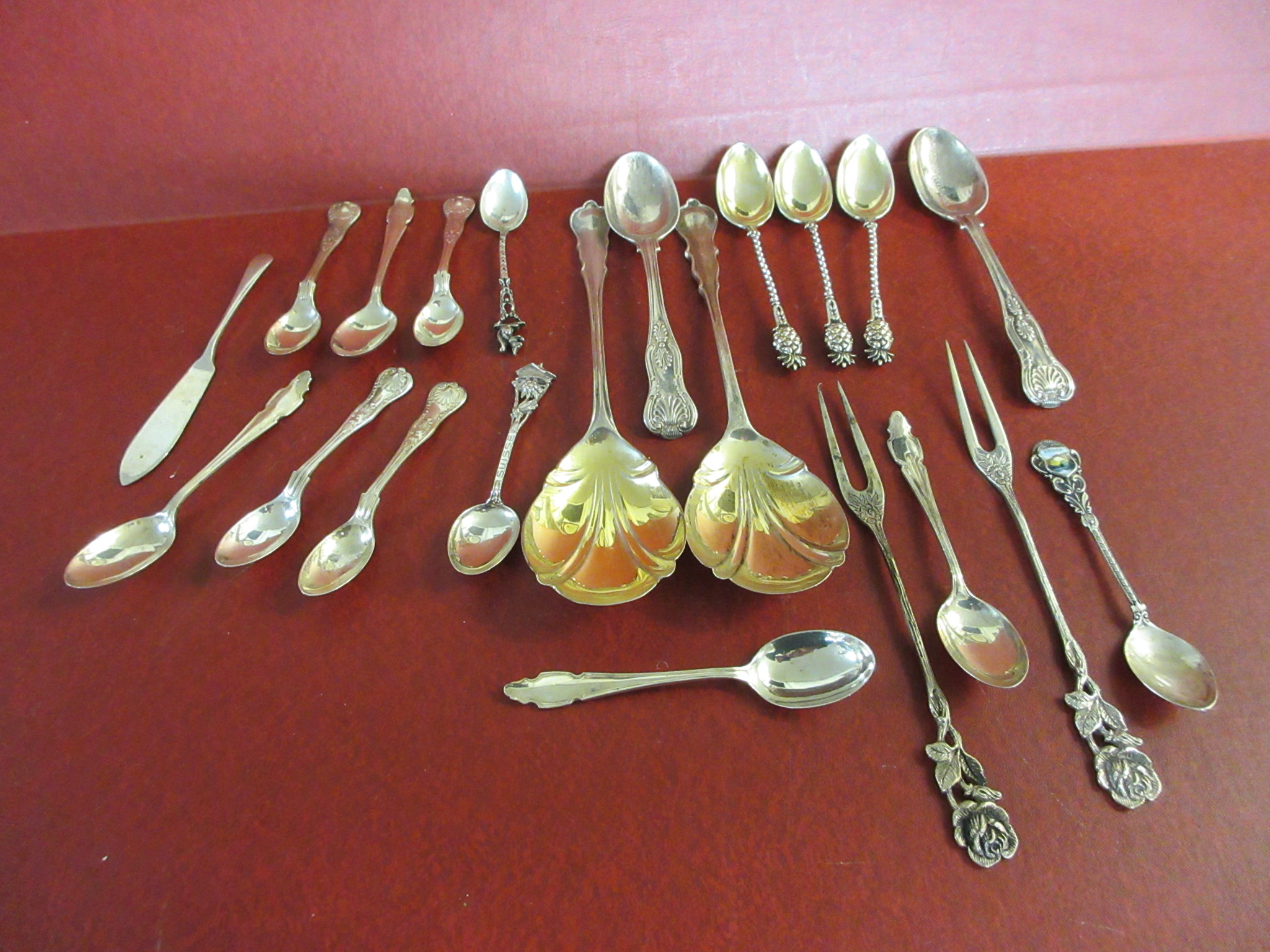 BOX OF SILVER ANTIQUE AND LATER SPOONS Image