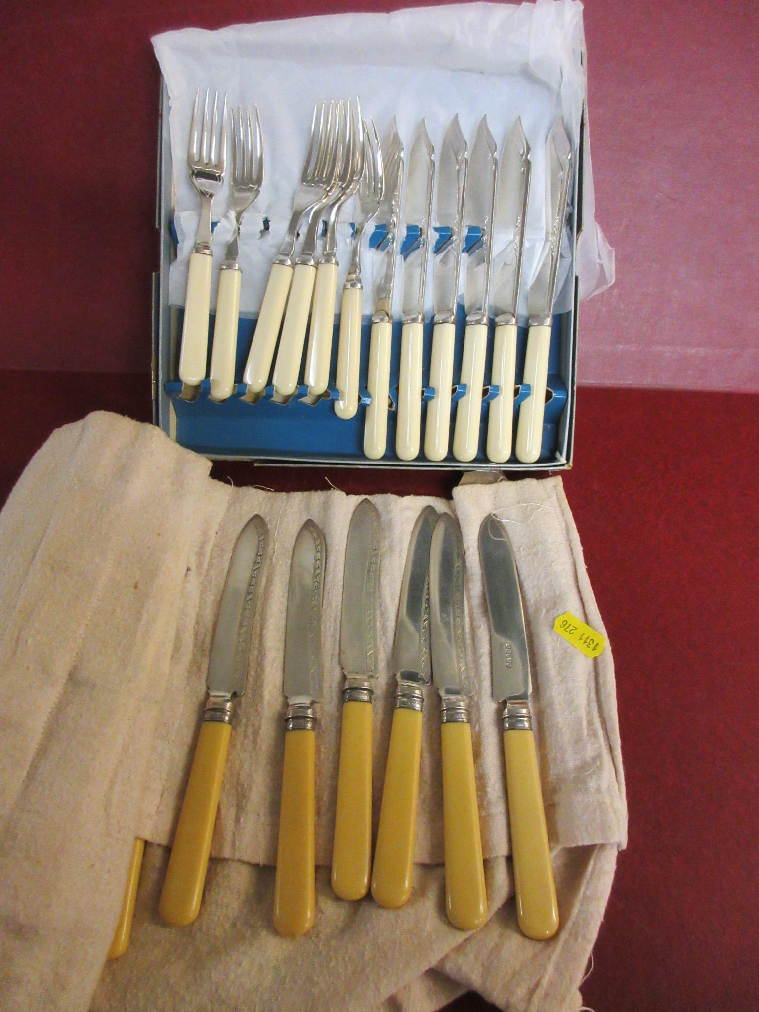 QUANTITY OF CUTLERY Image