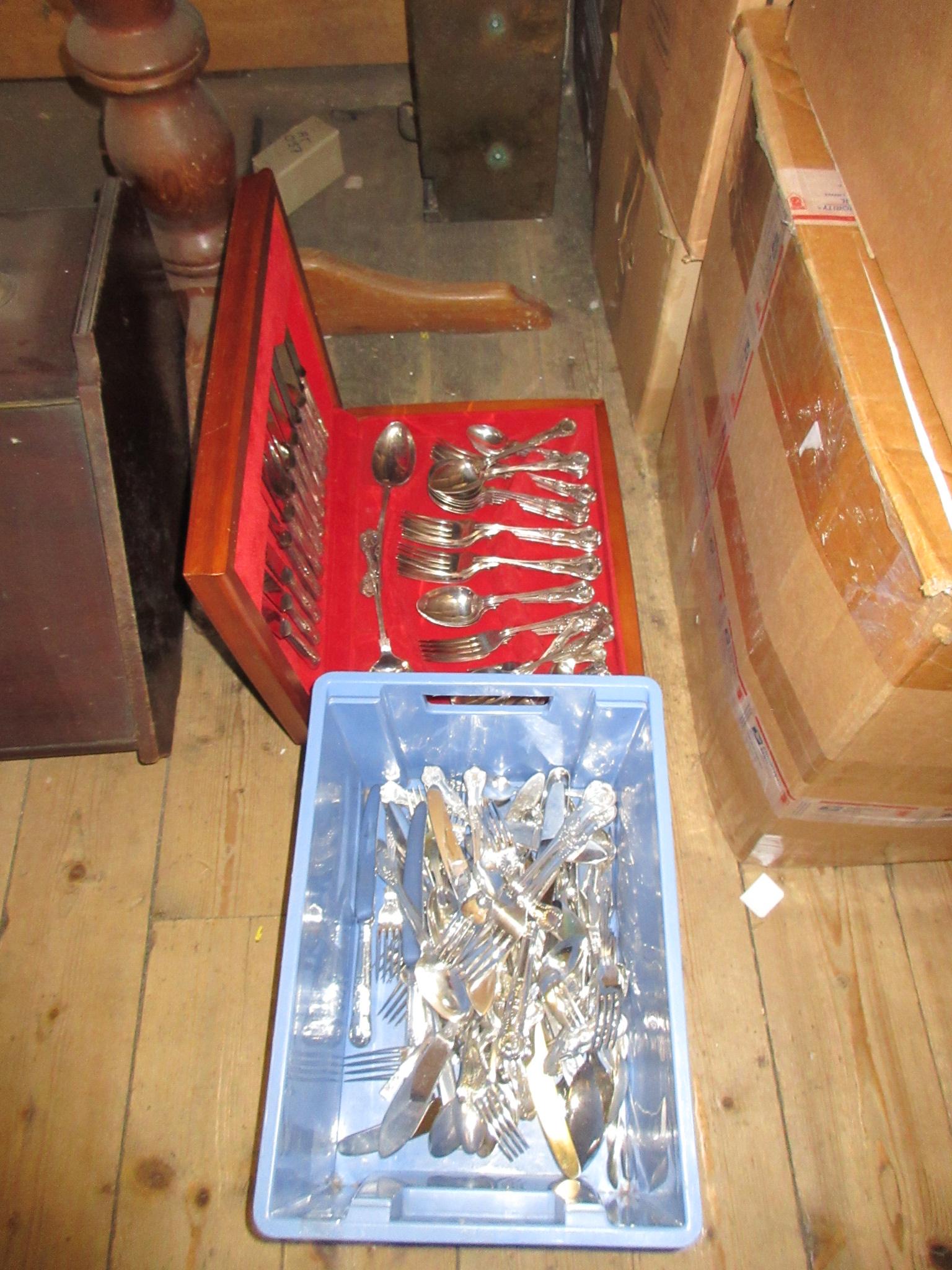 CANTEEN OF CUTLERY AND A BOX OF CUTLERY Image