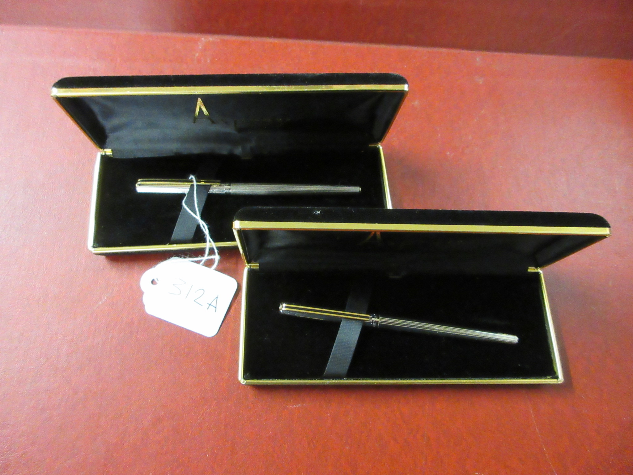 SET OF TWO BOXED ASPREY PENS Image
