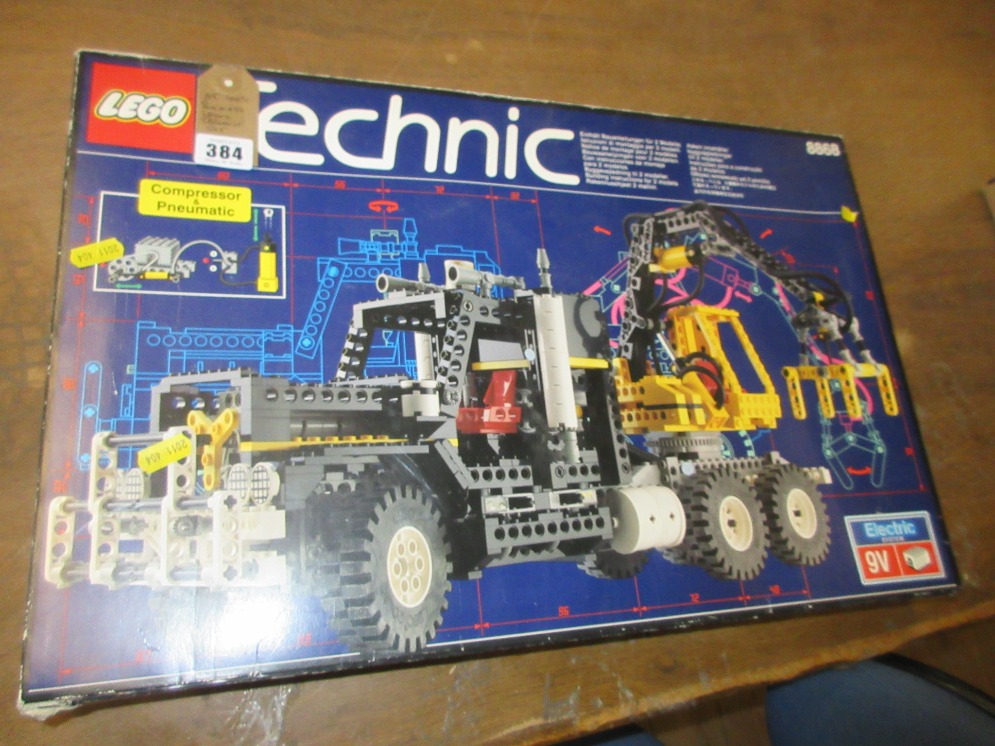 BOXED LEGO TECHNIC SET Image