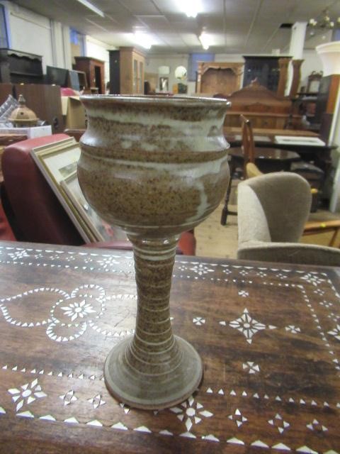 QUANTITY OF STUDIO POTTERY ETC Image