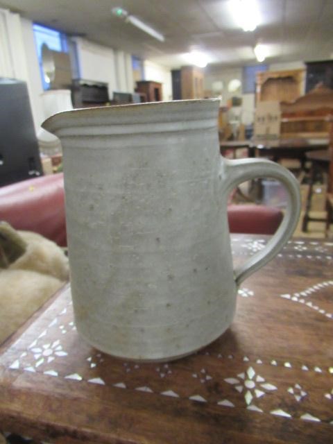 QUANTITY OF STUDIO POTTERY ETC Image