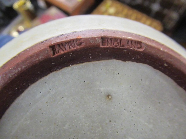QUANTITY OF STUDIO POTTERY ETC Image