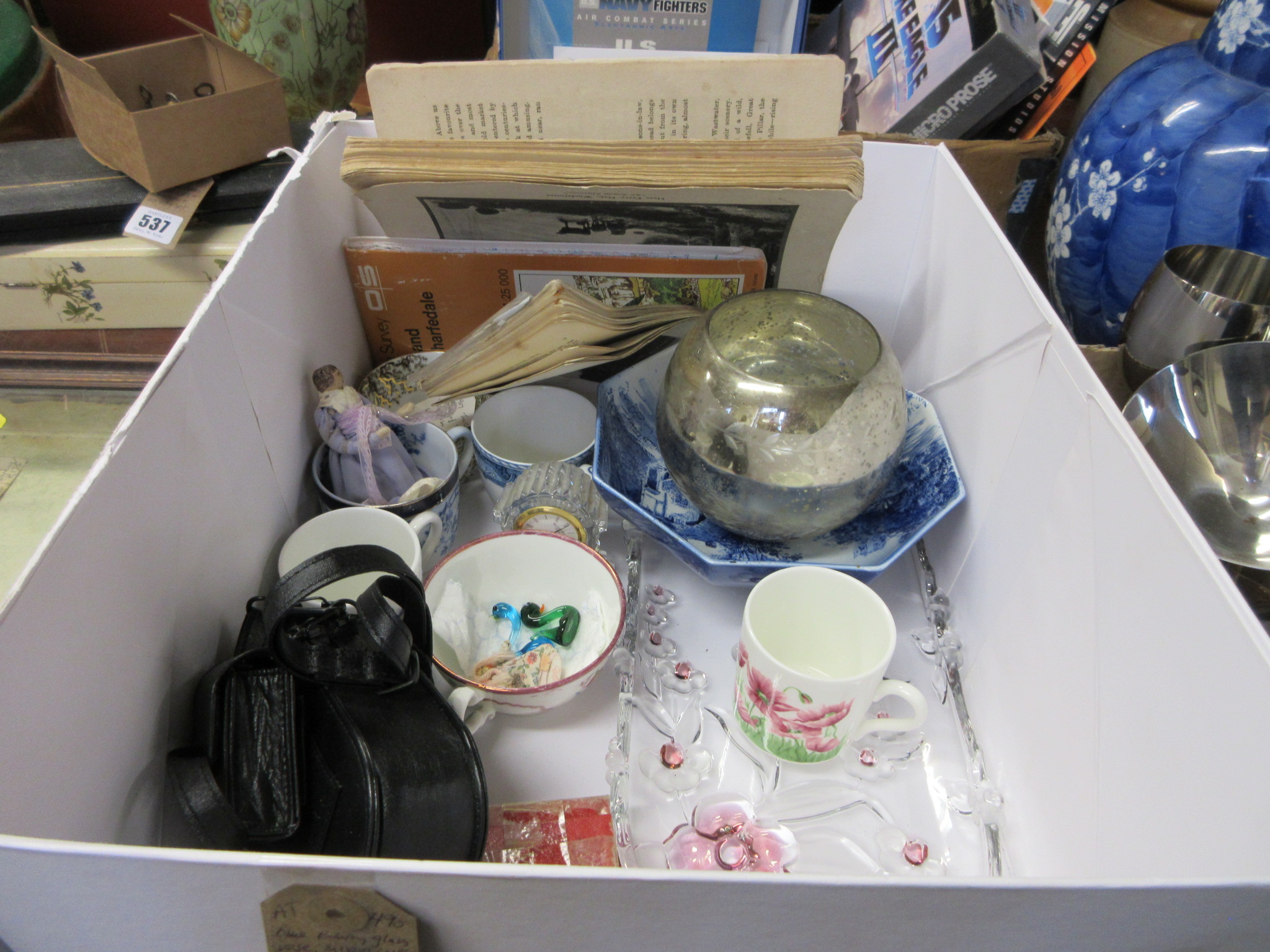 BOX OF MISCELLANEOUS INCLUDING GLASS VASE AND STOPWATCH Image