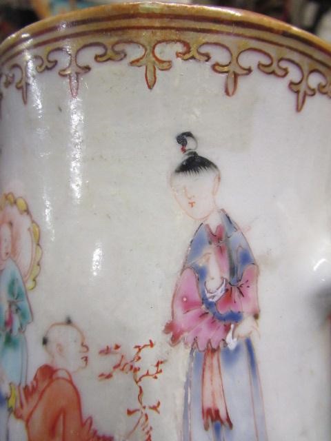 LATE 18TH CENTURY CHINESE PORCELAIN MUG Image