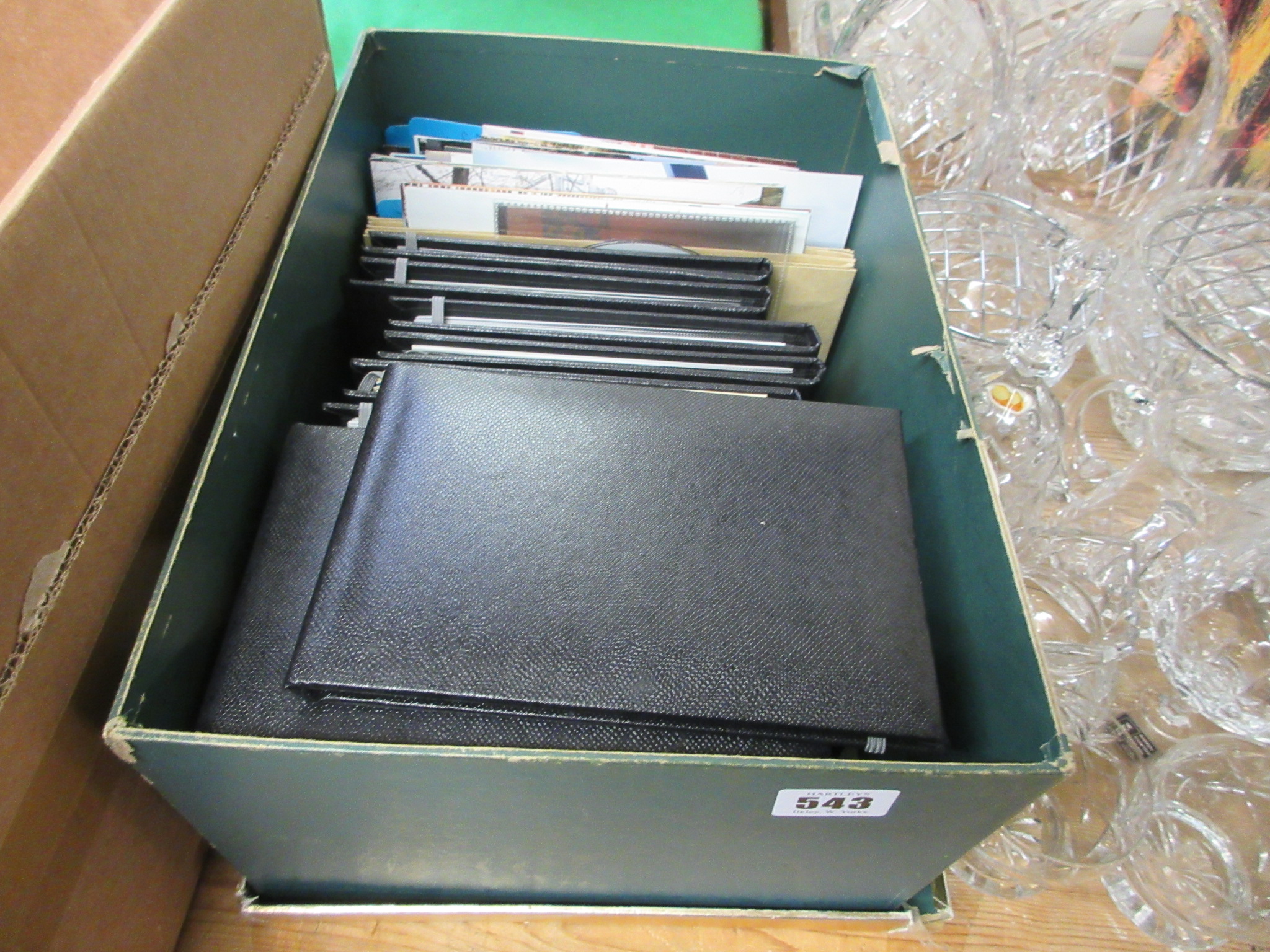 BOX OF PHOTO ALBUMS Image