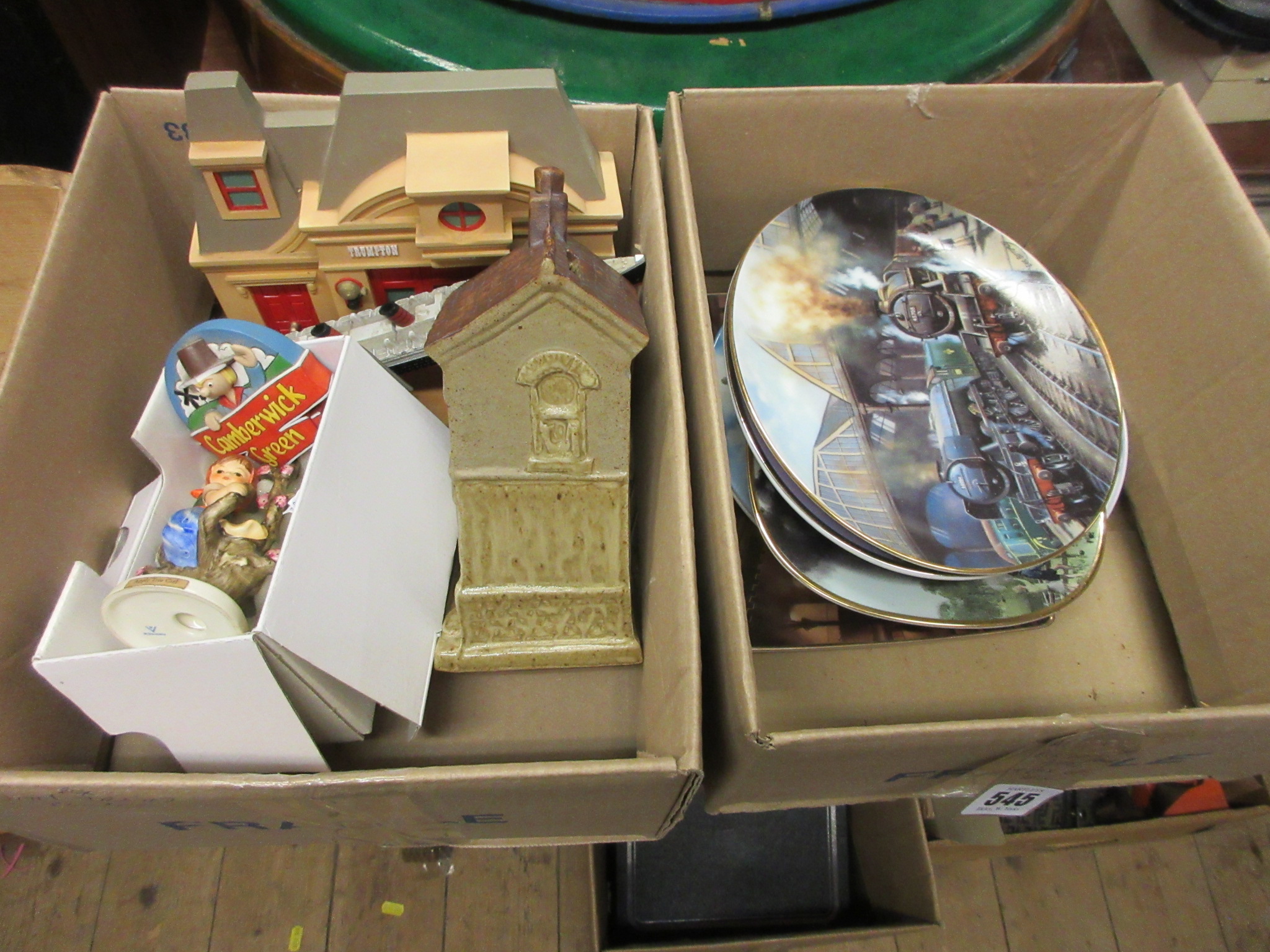 BOX OF TRAIN PLATES AND A BOX OF MISCELLANEOUS ITEMS Image