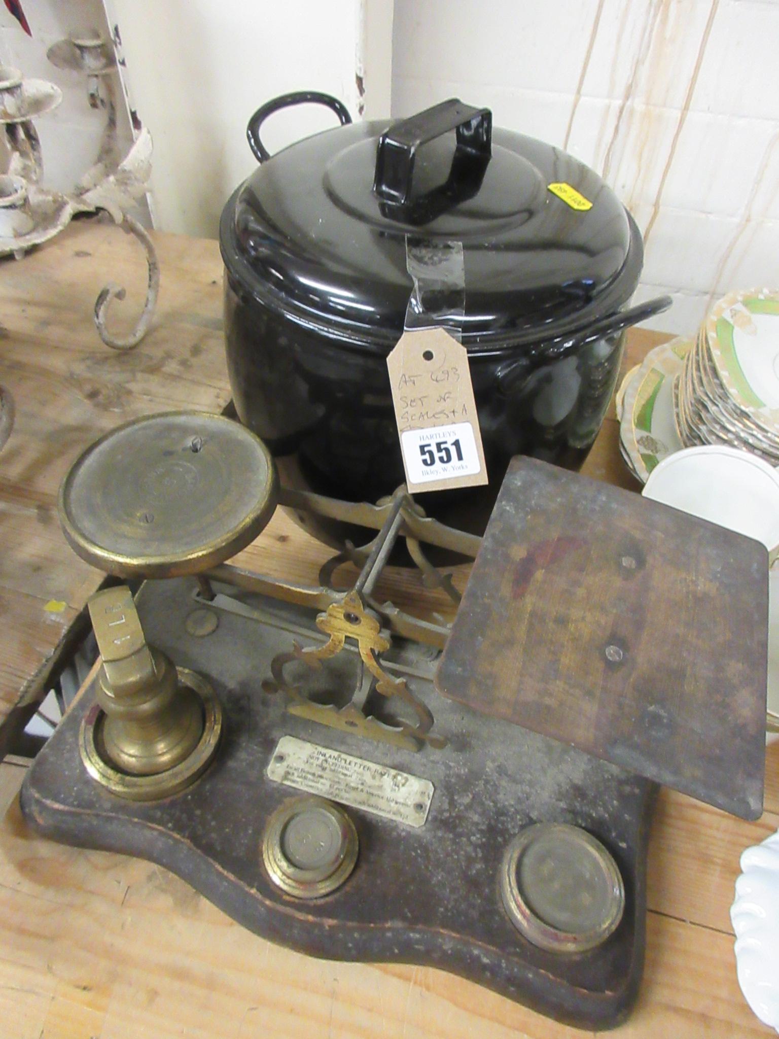 SET OF SCALES AND A STOCK POT Image