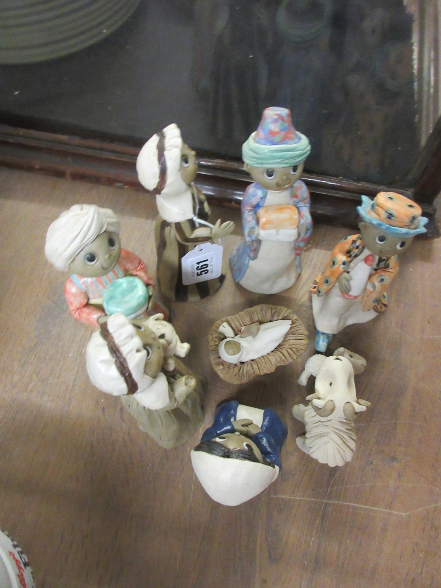 BOW POTTERY NATIVITY FIGURES Image