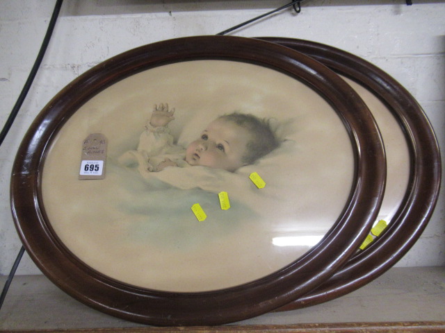 TWO OVAL PICTURES Image