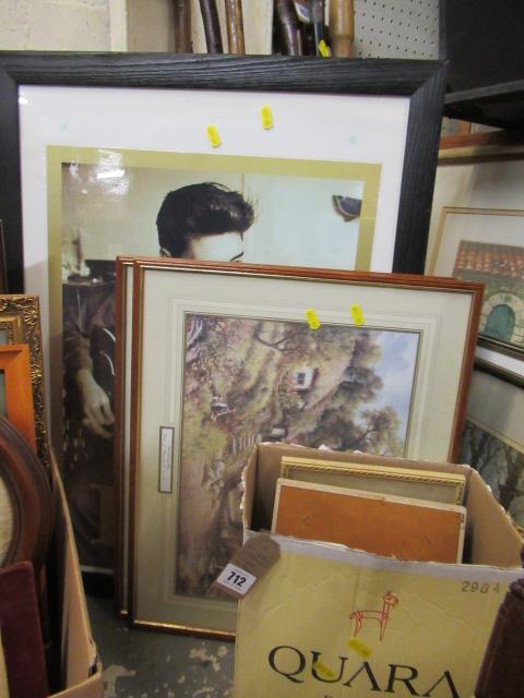 THREE FRAMED PICTURES INCLUDING ELVIS AND A BOX OF FRAMES Image