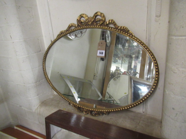 OVAL MIRROR Image