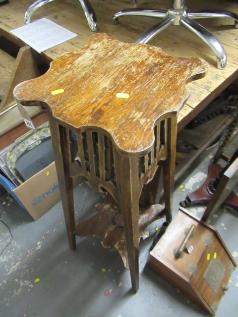 WOODEN JARDINIERE STAND Image