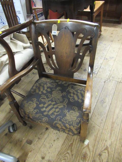 CHILDS VINTAGE CHAIR Image