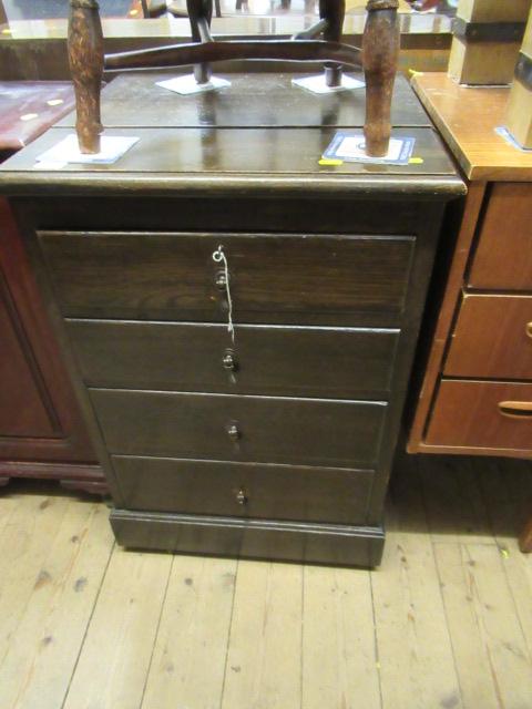 OAK NEST OF FOUR DRAWERS WITH KEY Image