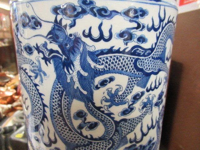 LARGE CHINESE VASE AND A JAPANESE VASE Image