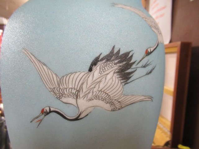 LARGE CHINESE VASE AND A JAPANESE VASE Image