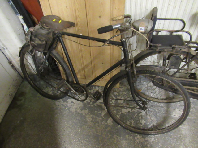 OLD BICYCLE Image
