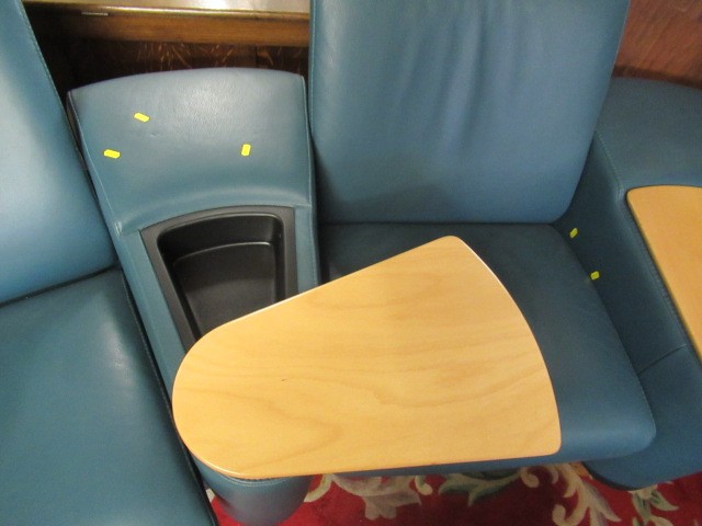 SET OF STRESSLESS CINEMA CHAIRS Image