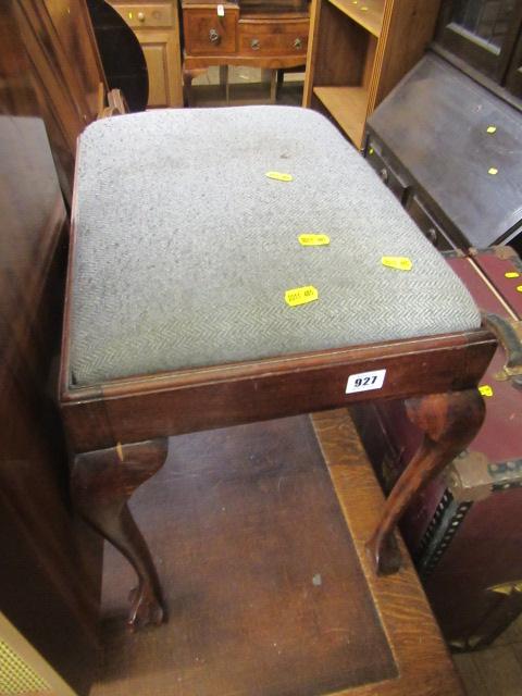 PIANO STOOL Image