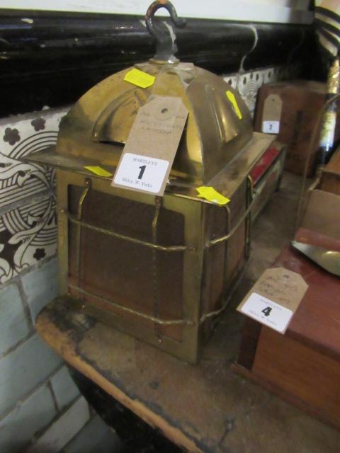 ARTS AND CRAFTS LANTERN Image