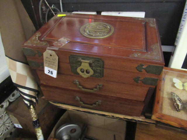 ORIENTAL JEWELLERY BOX Image