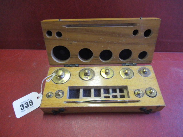 CASED BRASS WEIGHTS Image