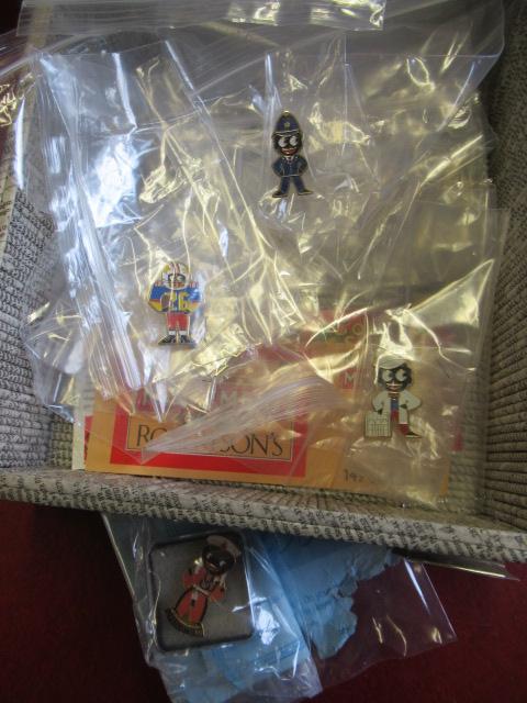 QUANTITY OF ROBERTONS BADGES Image