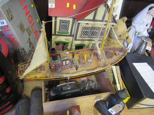 REMOTE CONTROLLED EAST COAST TRAWLER Image