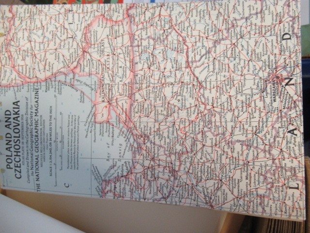 THE COMPREHENSIVE ATLAS AND GEOGRAPHY OF THE WORLD BOX OF MAPS Image