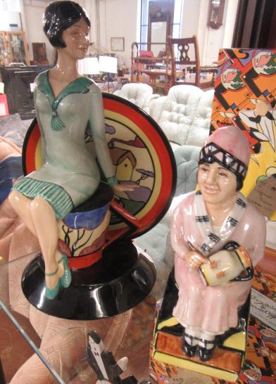 TWO KEVIN FRANCIS CHARACTER JUGS Image