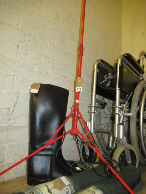 1980S RED TELESCOPIC TRIPOD FLOOR LAMP Image