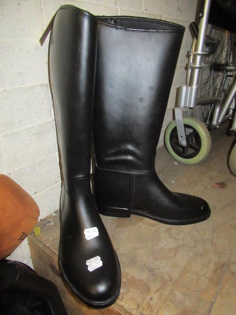 PAIR LADY'S RIDING BOOTS SIZE 8 Image