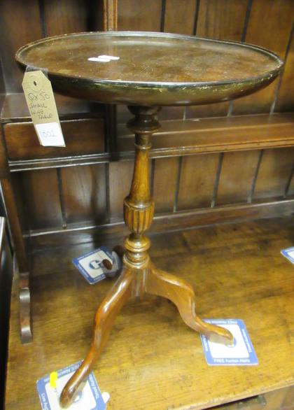SMALL WINE TABLE Image
