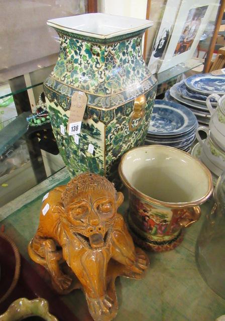 TWO VASES AND A LION MODEL Image