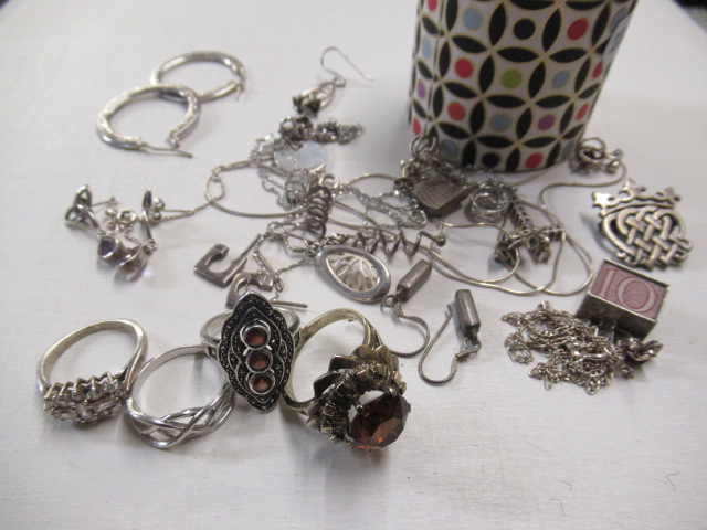 BOX OF SILVER AND WHITE METAL JEWELLERY Image