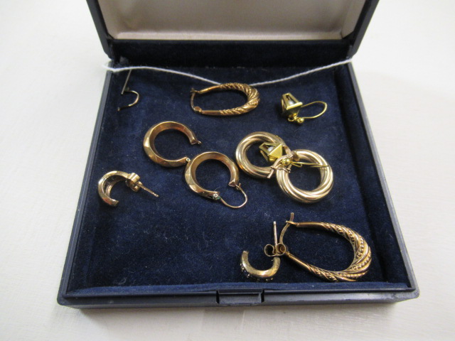 FIVE PAIRS OF GOLD EARRINGS Image