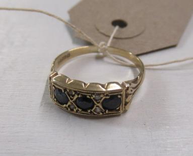 9CT GEM SET RING Image