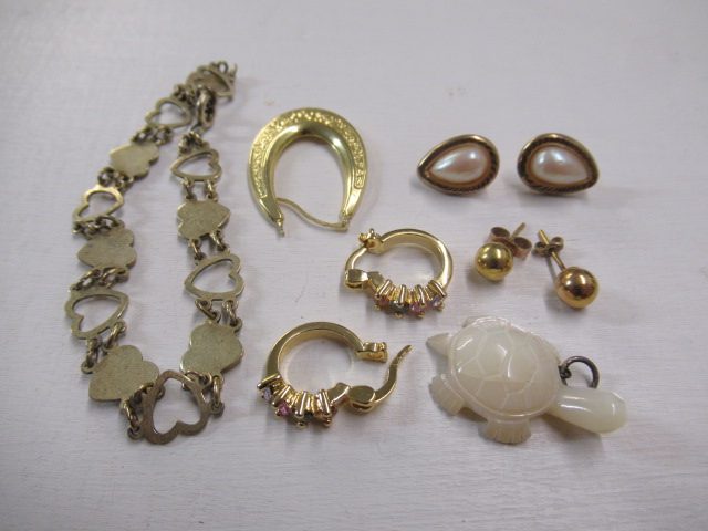 SILVER BRACELET ETC Image