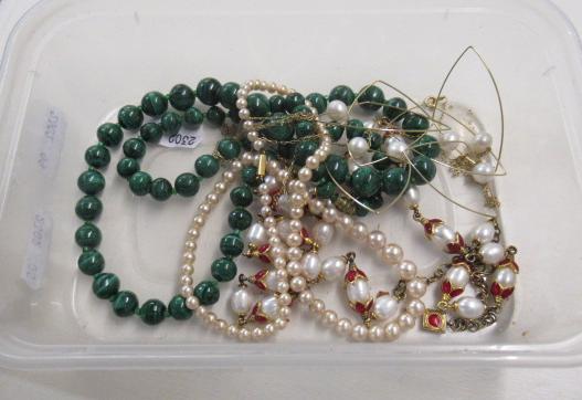 9CT GOLD CLASP PEARL NECKLACE AND OTHERS Image