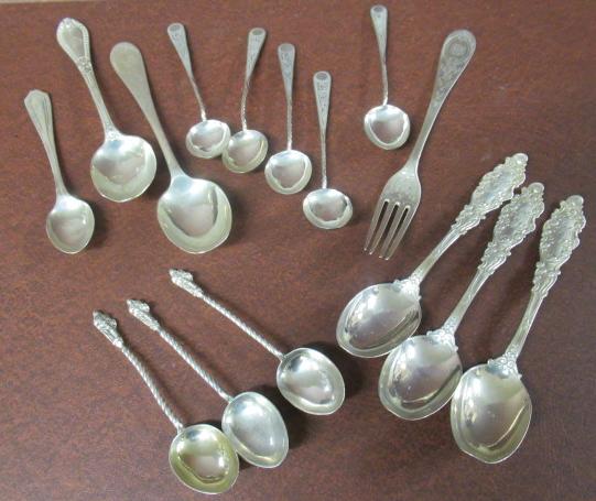 MIXED SILVER FLATWARE Image