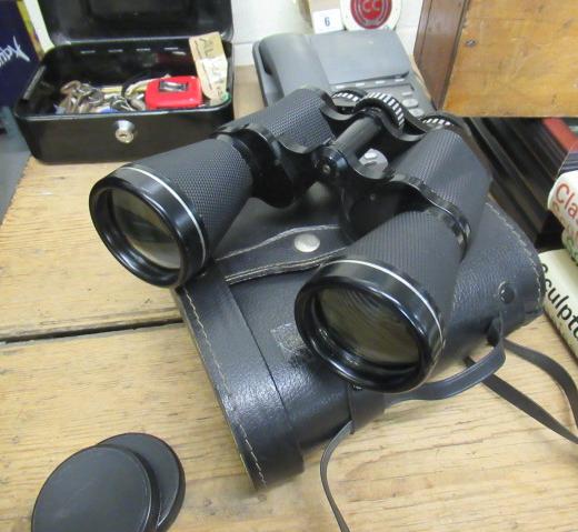 PAIR OF BINOCULARS Image