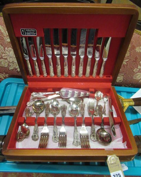 CASED CUTLERY Image