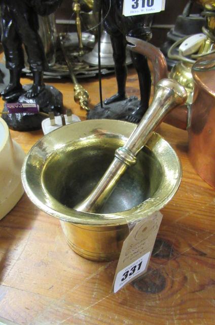 SMALL BRASS PESTLE AND MORTAR Image