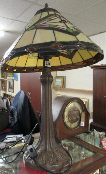 TIFFANY STYLE TABLE LAMP Image