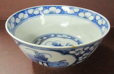 CHINESE PORCELAIN BLUE AND WHITE BOWL Image