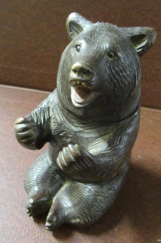 BLACK FOREST CARVED BEAR Image