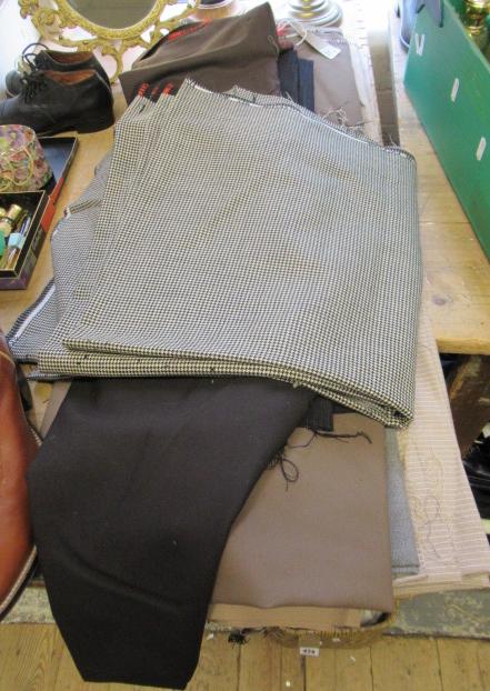 TEN SUIT LENGTHS   Image